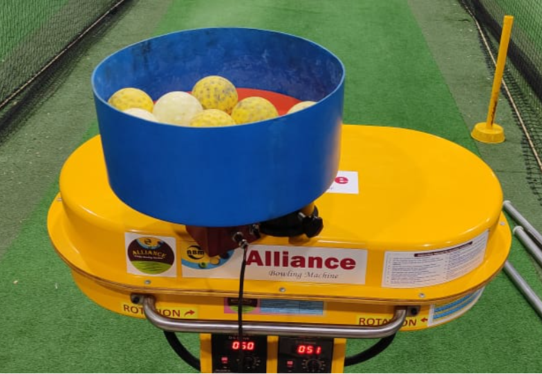 ABM Ball Feeder